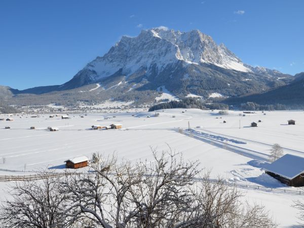 hotel-zugspitze-lermoos-winter-talkessel-1690.jpg